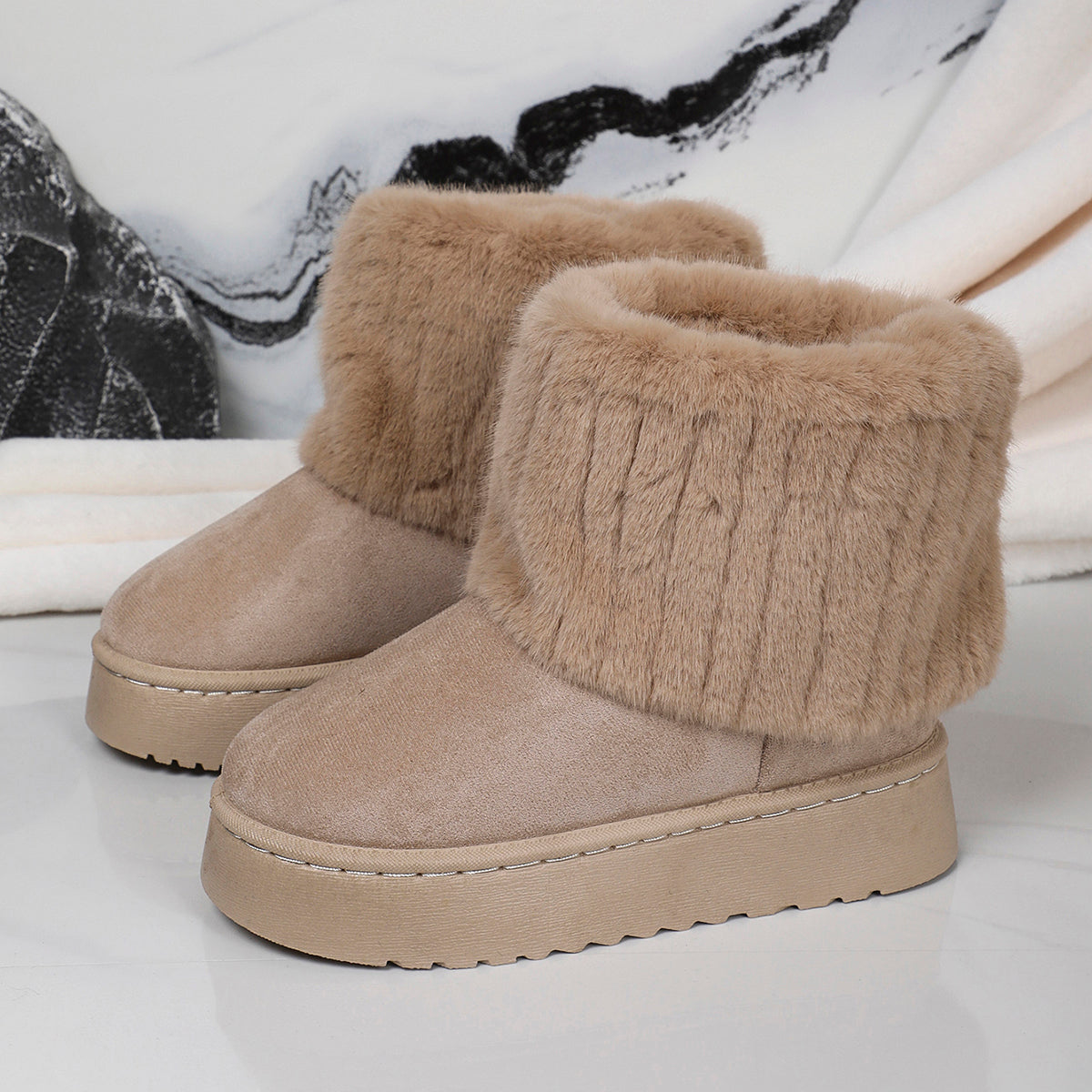 Arctic Luxe : Bottes d’Hiver Élégantes et Chaudes pour Femmes